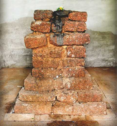 Sri Ratnagarbha Tirtharu 